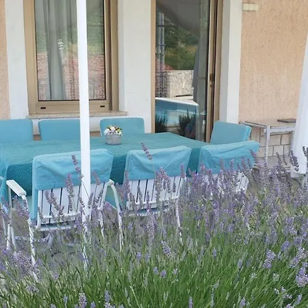 Holiday home Kika's *