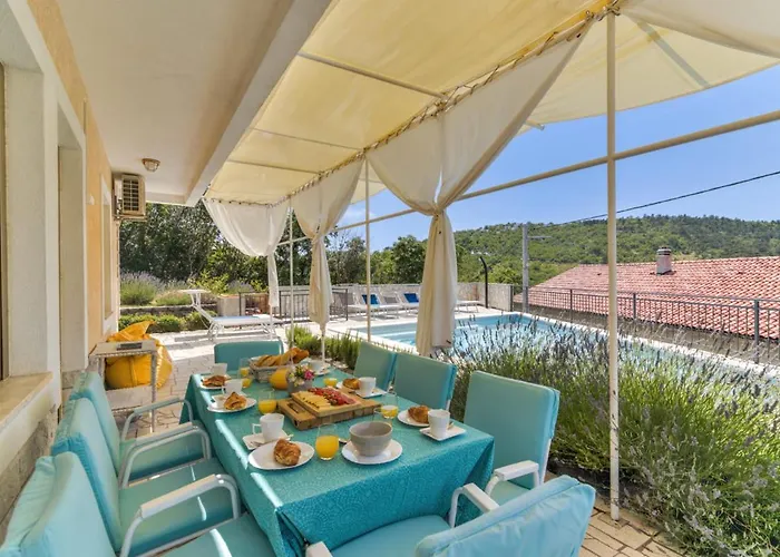 Holiday home Kika's *