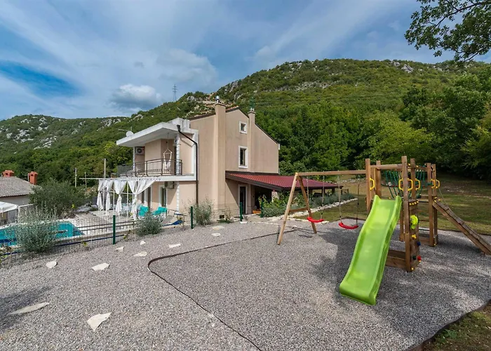 Holiday home Kika's Krizisce